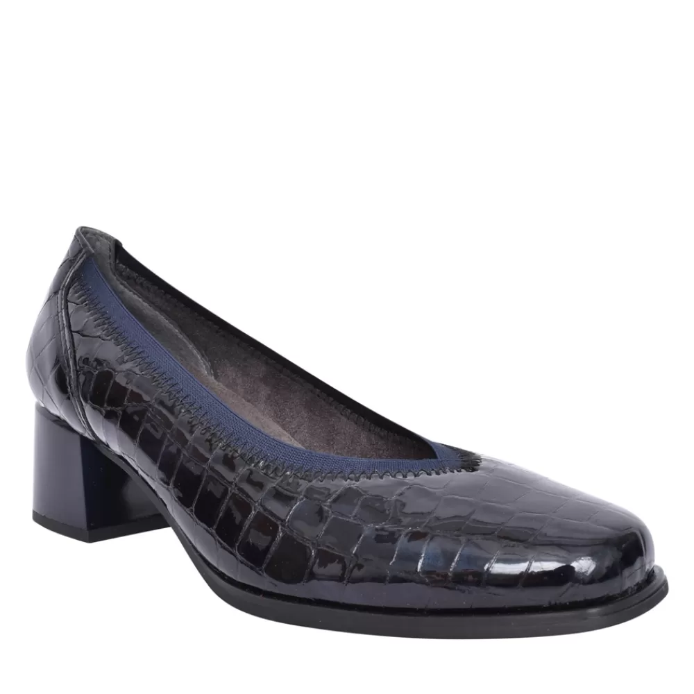 Ladies PITILLOS Ladies 5410 Low Heel Court Shoe In Navy