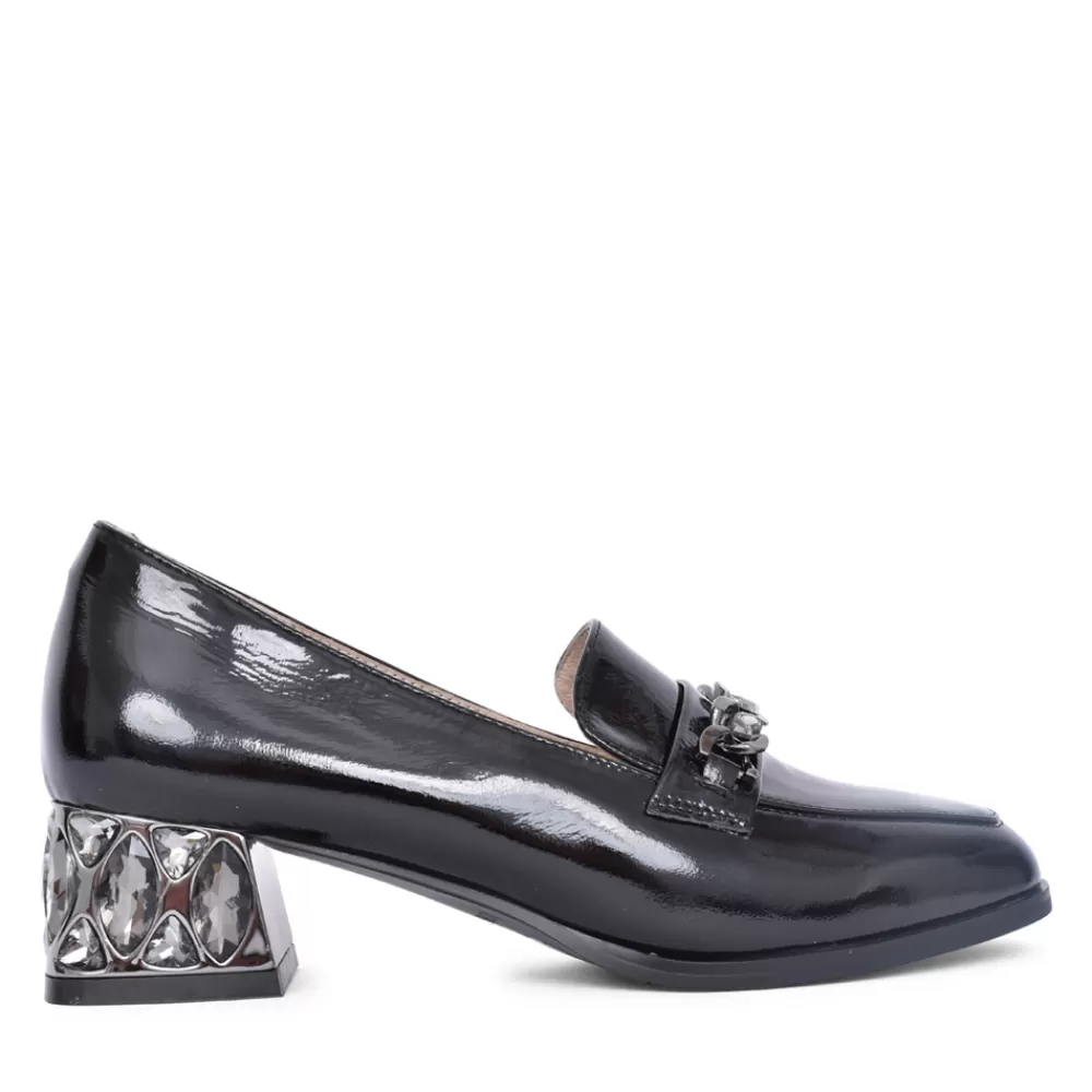 Ladies LORETTA VITALE Ladies B709 Low Heel Slip-On Shoe In Black