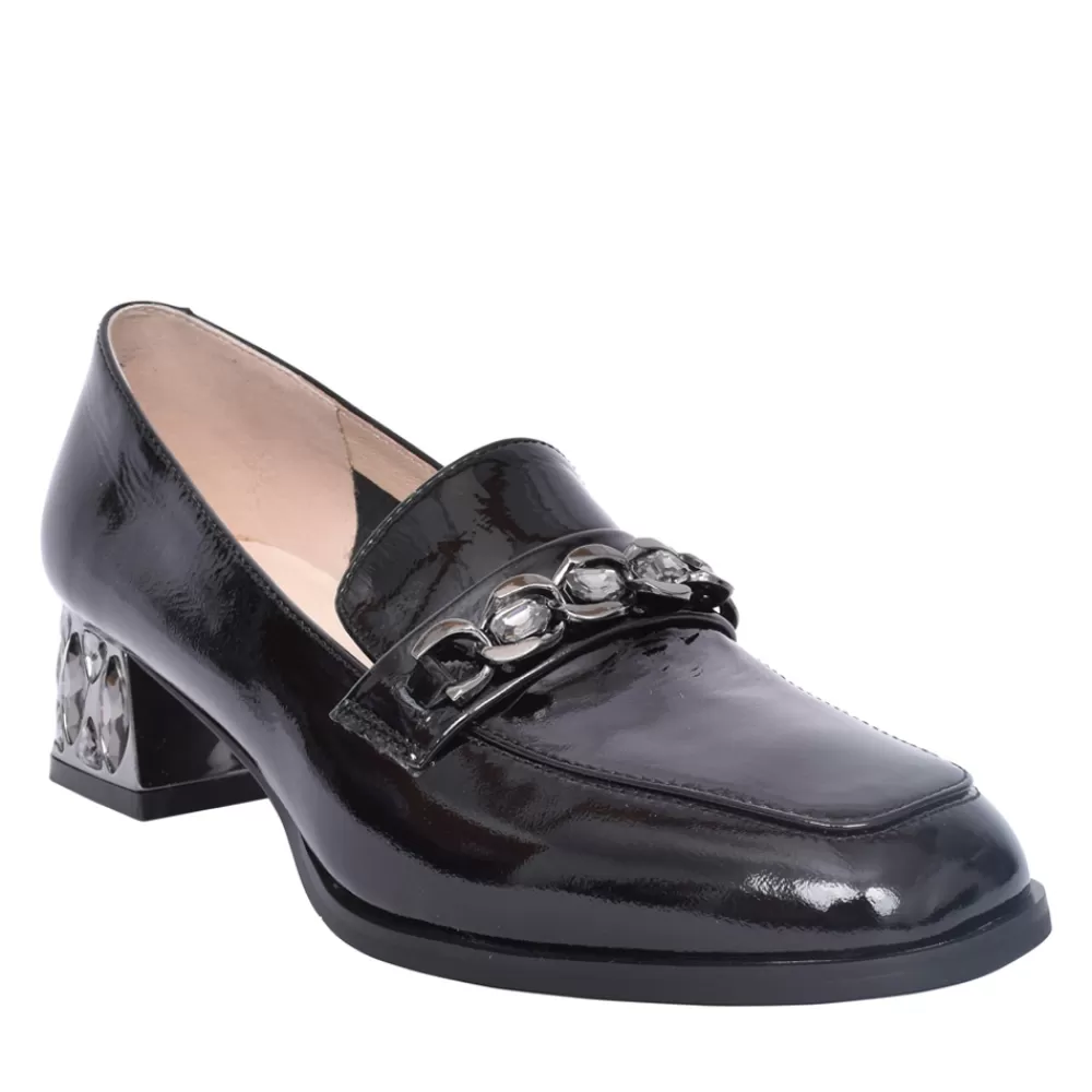 Ladies LORETTA VITALE Ladies B709 Low Heel Slip-On Shoe In Black