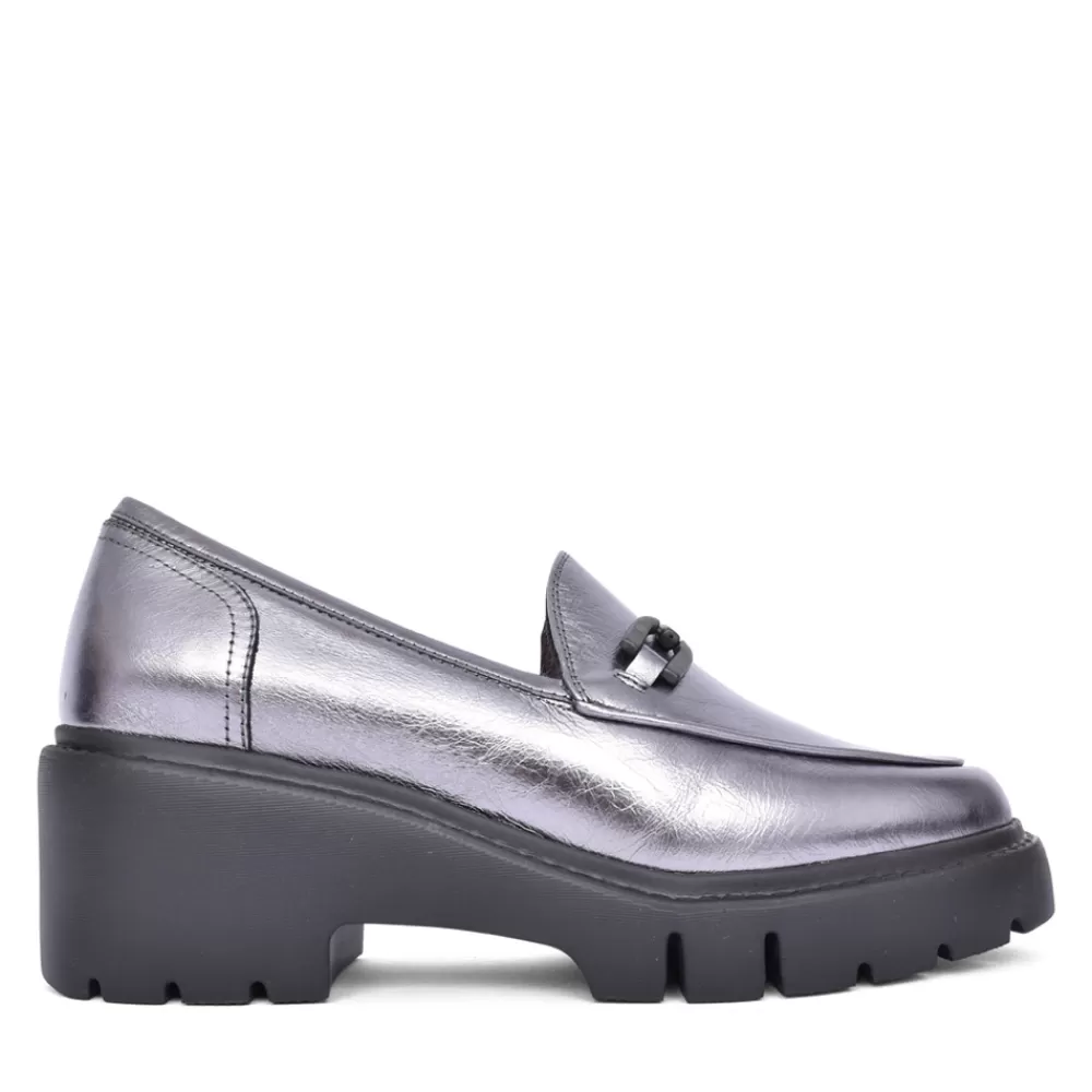 Ladies UNISA Ladies Jazz Loafer In Silver