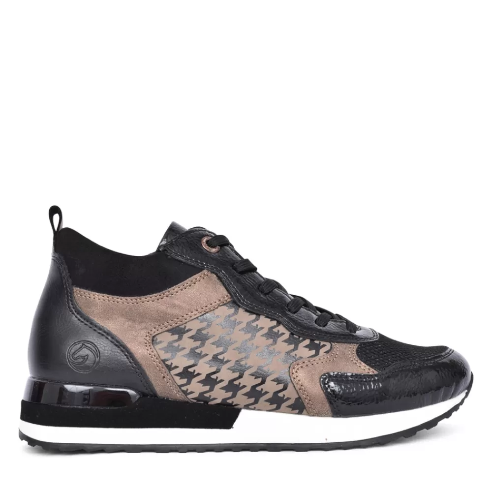 Ladies REMONTE Ladies R2577 Laced Trainer In Black