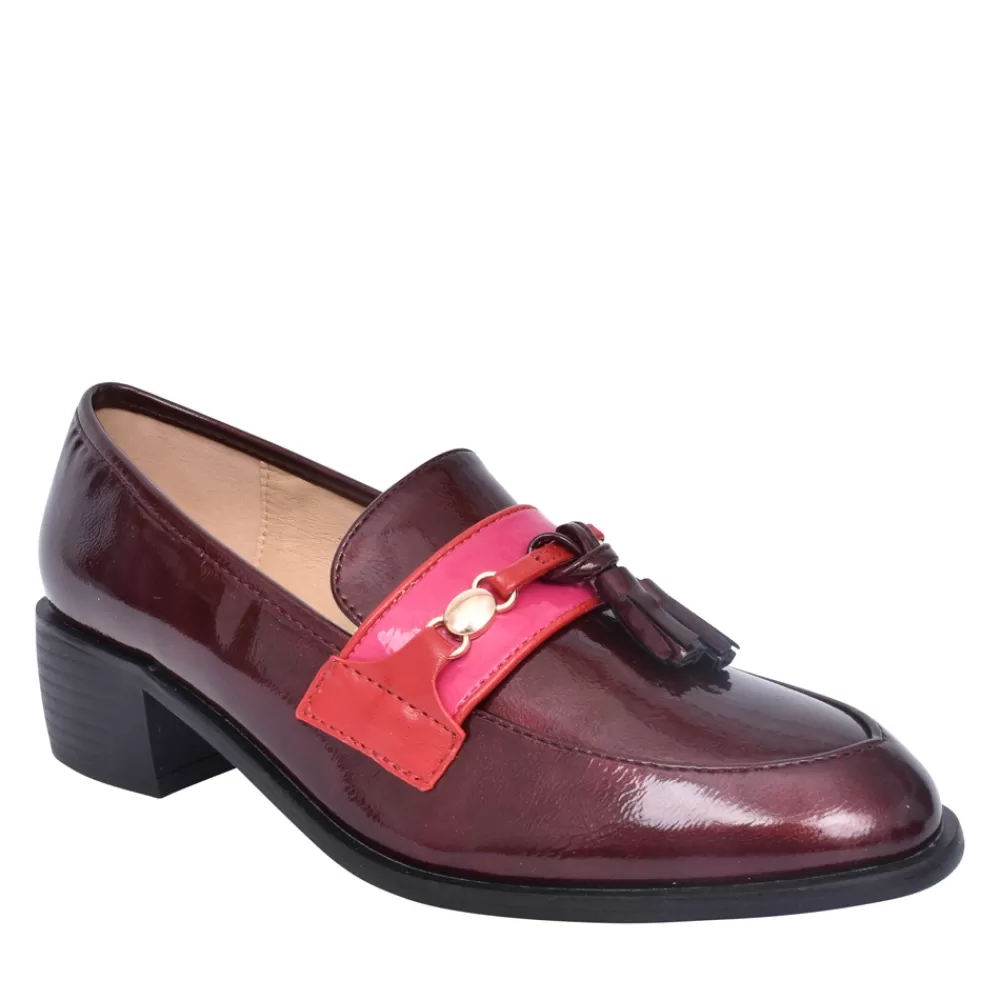 Ladies DANCING MATILDA Ladies Trapeze 010 Slip-On Shoe In Wine