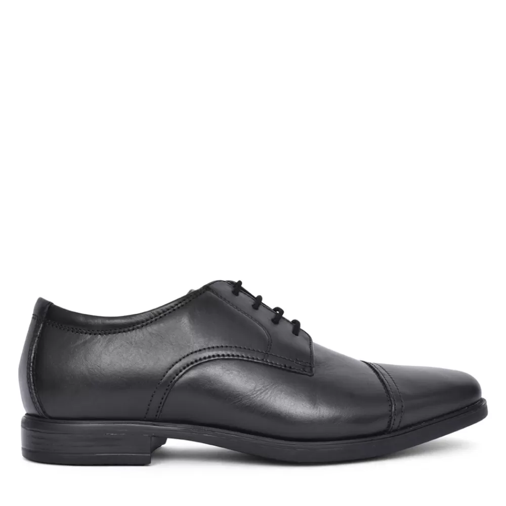 Mens CLARKS Mens Howard Cap Leather H-Fit Shoe In Blk Leather