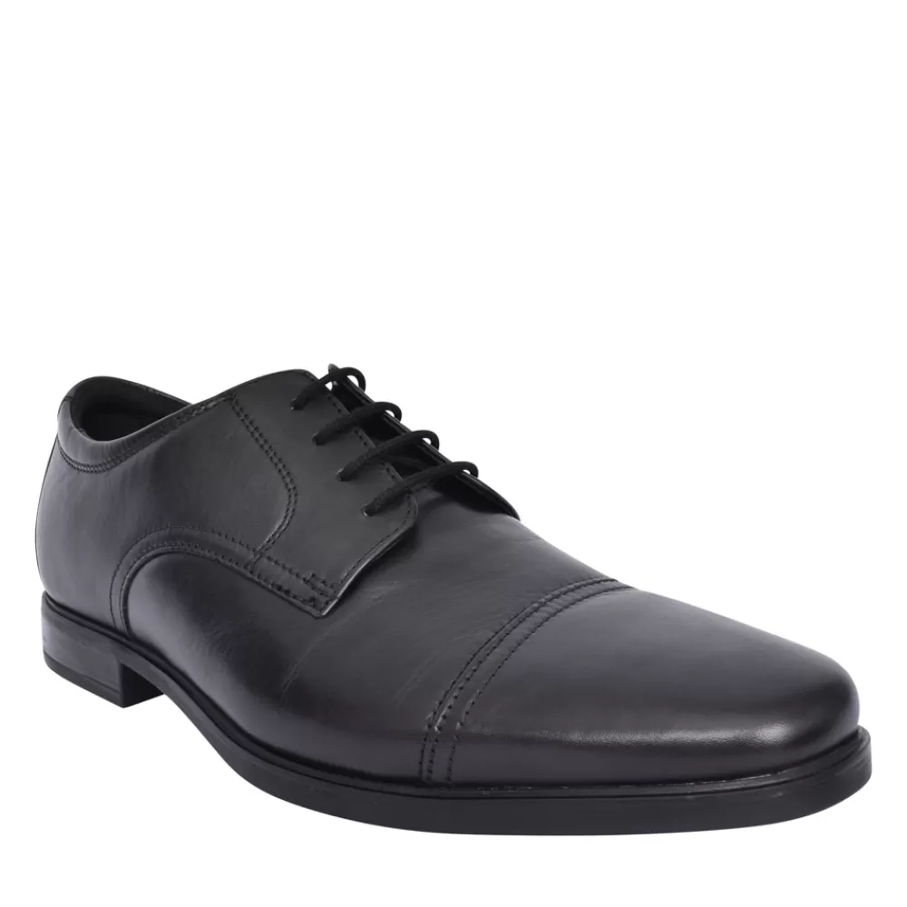 Mens CLARKS Mens Howard Cap Leather H-Fit Shoe In Blk Leather