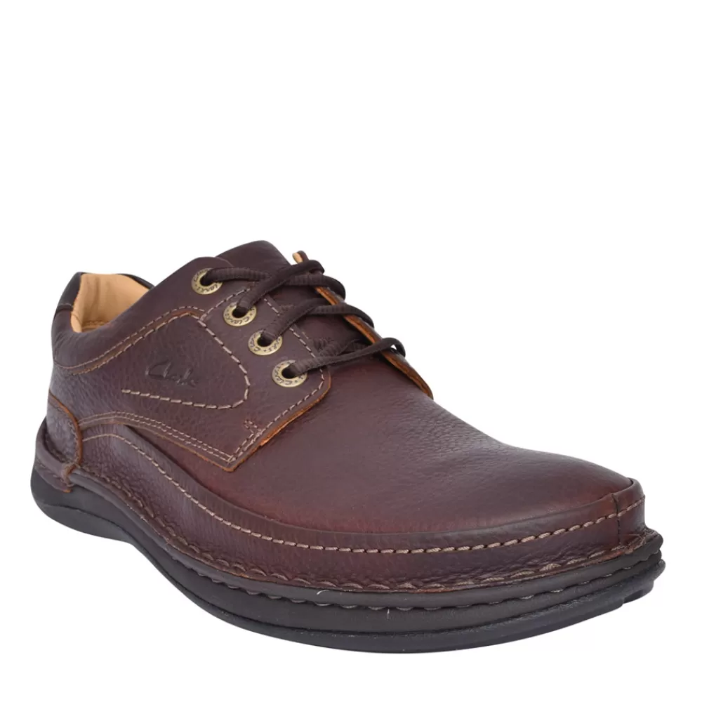 Mens CLARKS Mens Nature Three Leather G-Fit Shoe In Brown